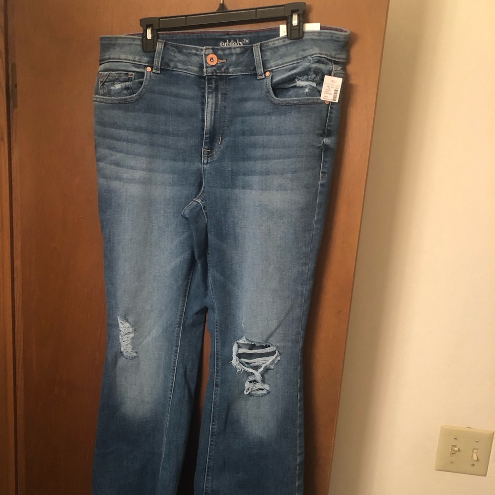 Edgely High Rise Flare Jeans NWT Sz 16W Regular
